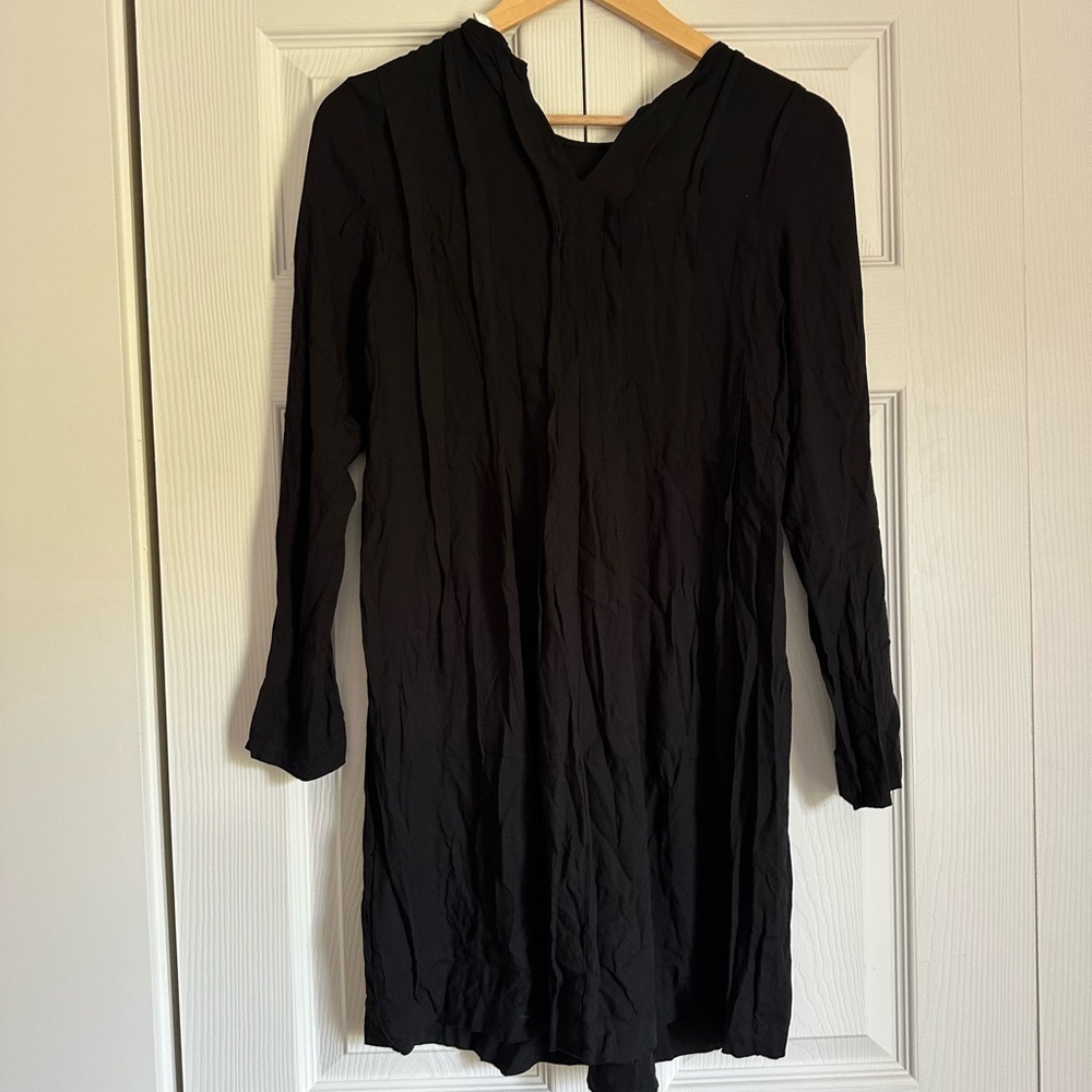 H&M bundle of Floral Black Dress and black dress like new - Picture 7 of 10